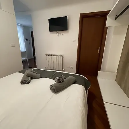 Cereria Delta شقة